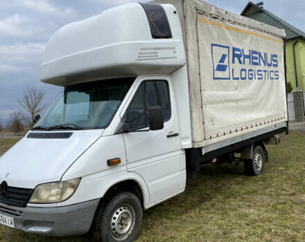 Белый Мерседес Sprinter, объемом двигателя 2.69 л и пробегом 450 тыс. км за 10200 $, фото 2 на Automoto.ua