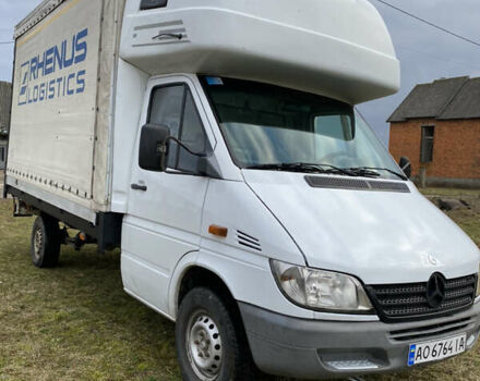 Белый Мерседес Sprinter, объемом двигателя 2.69 л и пробегом 450 тыс. км за 10200 $, фото 3 на Automoto.ua