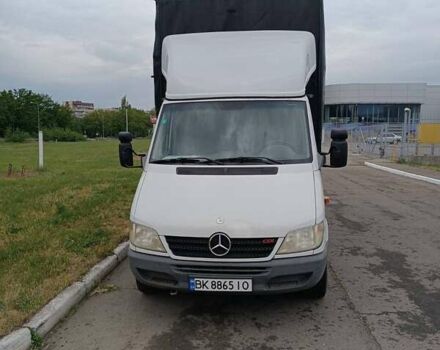Белый Мерседес Sprinter, объемом двигателя 2.69 л и пробегом 238 тыс. км за 12999 $, фото 1 на Automoto.ua