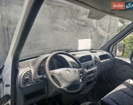 Білий Мерседес Sprinter, об'ємом двигуна 2.15 л та пробігом 605 тис. км за 10500 $, фото 4 на Automoto.ua