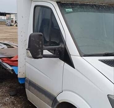 Белый Мерседес Sprinter, объемом двигателя 2.14 л и пробегом 280 тыс. км за 8500 $, фото 3 на Automoto.ua