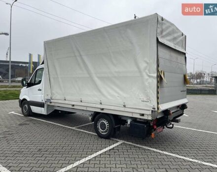 Белый Мерседес Sprinter, объемом двигателя 2.2 л и пробегом 350 тыс. км за 21500 $, фото 3 на Automoto.ua