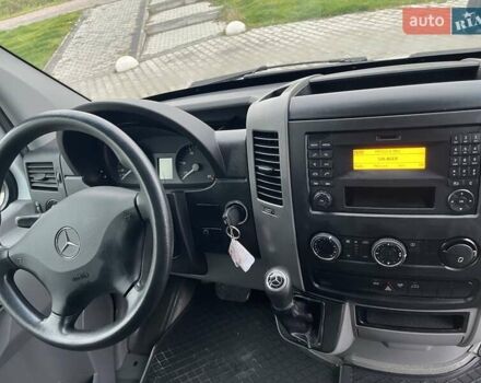Белый Мерседес Sprinter, объемом двигателя 2.2 л и пробегом 350 тыс. км за 21500 $, фото 15 на Automoto.ua