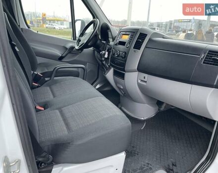 Белый Мерседес Sprinter, объемом двигателя 2.2 л и пробегом 350 тыс. км за 21500 $, фото 16 на Automoto.ua