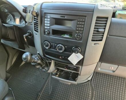 Білий Мерседес Sprinter, об'ємом двигуна 2.99 л та пробігом 274 тис. км за 31999 $, фото 24 на Automoto.ua