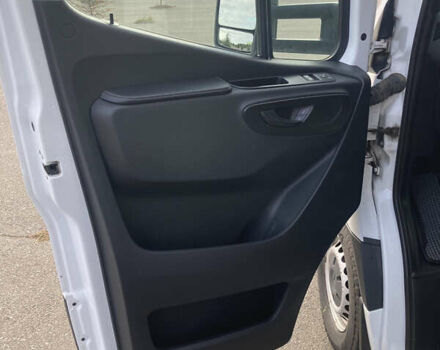 Белый Мерседес Sprinter, объемом двигателя 2.14 л и пробегом 385 тыс. км за 27000 $, фото 9 на Automoto.ua