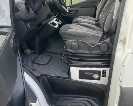 Белый Мерседес Sprinter, объемом двигателя 2.14 л и пробегом 385 тыс. км за 27000 $, фото 14 на Automoto.ua