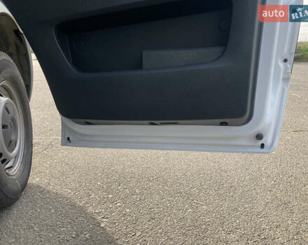 Белый Мерседес Sprinter, объемом двигателя 2.14 л и пробегом 385 тыс. км за 27000 $, фото 11 на Automoto.ua