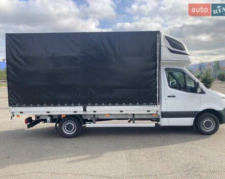 Белый Мерседес Sprinter, объемом двигателя 2.14 л и пробегом 385 тыс. км за 27000 $, фото 3 на Automoto.ua