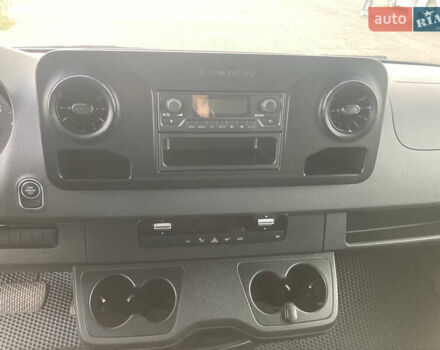 Белый Мерседес Sprinter, объемом двигателя 2.14 л и пробегом 385 тыс. км за 27000 $, фото 16 на Automoto.ua