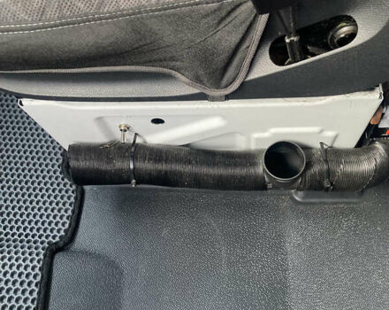 Белый Мерседес Sprinter, объемом двигателя 2.14 л и пробегом 385 тыс. км за 27000 $, фото 18 на Automoto.ua