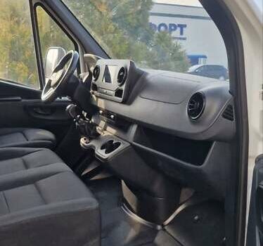 Белый Мерседес Sprinter, объемом двигателя 2.2 л и пробегом 308 тыс. км за 20900 $, фото 29 на Automoto.ua