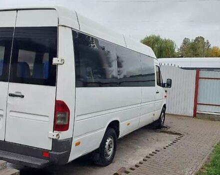 Белый Мерседес Sprinter, объемом двигателя 2.15 л и пробегом 720 тыс. км за 6000 $, фото 3 на Automoto.ua
