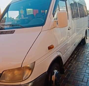 Белый Мерседес Sprinter, объемом двигателя 2.15 л и пробегом 38 тыс. км за 9950 $, фото 1 на Automoto.ua