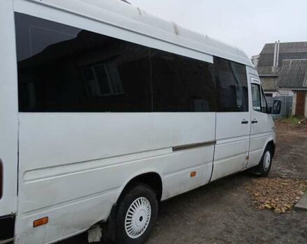 Белый Мерседес Sprinter, объемом двигателя 2.15 л и пробегом 477 тыс. км за 10000 $, фото 3 на Automoto.ua
