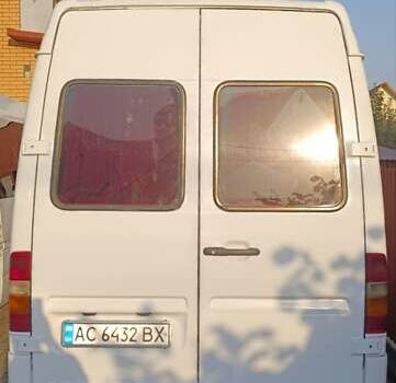 Белый Мерседес Sprinter, объемом двигателя 2.15 л и пробегом 38 тыс. км за 9950 $, фото 4 на Automoto.ua