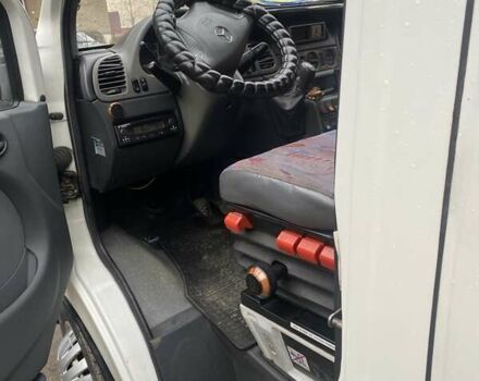 Белый Мерседес Sprinter, объемом двигателя 2.69 л и пробегом 549 тыс. км за 14500 $, фото 12 на Automoto.ua