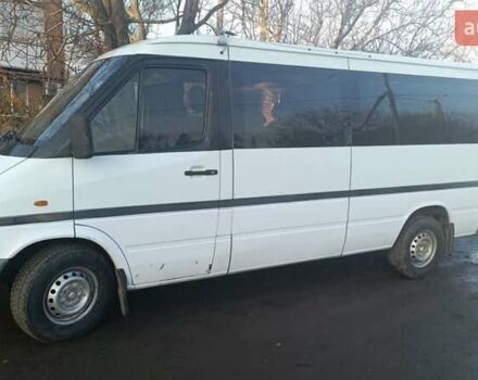 Белый Мерседес Sprinter, объемом двигателя 2.2 л и пробегом 486 тыс. км за 5900 $, фото 1 на Automoto.ua