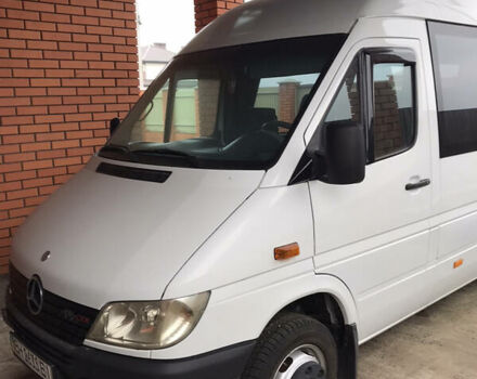 Белый Мерседес Sprinter, объемом двигателя 0 л и пробегом 400 тыс. км за 12000 $, фото 10 на Automoto.ua