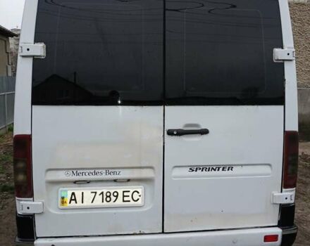 Белый Мерседес Sprinter, объемом двигателя 2.15 л и пробегом 477 тыс. км за 10000 $, фото 4 на Automoto.ua
