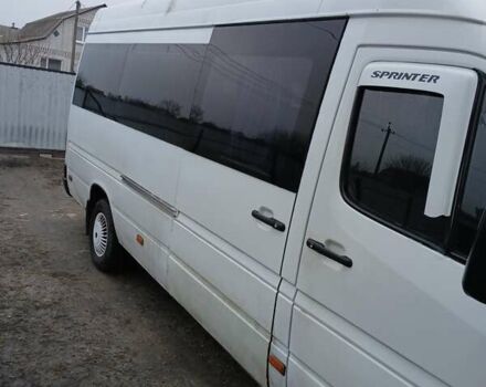 Белый Мерседес Sprinter, объемом двигателя 2.15 л и пробегом 477 тыс. км за 10000 $, фото 6 на Automoto.ua