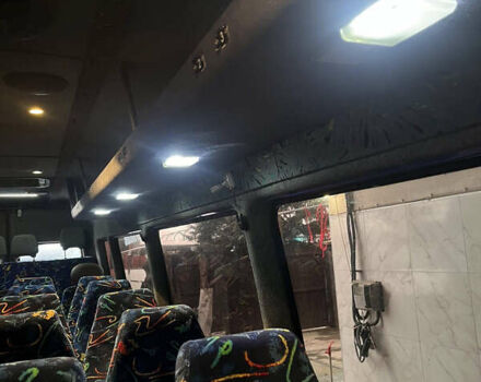 Белый Мерседес Sprinter, объемом двигателя 2.2 л и пробегом 500 тыс. км за 10000 $, фото 9 на Automoto.ua