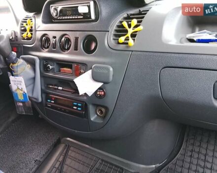 Білий Мерседес Sprinter, об'ємом двигуна 2.15 л та пробігом 500 тис. км за 18000 $, фото 21 на Automoto.ua