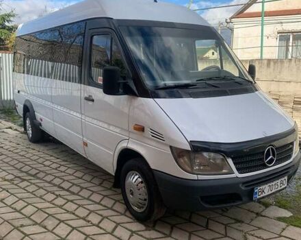 Мерседес Sprinter 2004 в Дубно на Automoto.ua Белый Мерседес Sprinter, объемом двигателя 2.2 л и пробегом 250 тыс. км за 13800 $, фото 3 на Automoto.ua