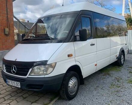 Мерседес Sprinter 2004 в Дубно на Automoto.ua Белый Мерседес Sprinter, объемом двигателя 2.2 л и пробегом 250 тыс. км за 13800 $, фото 2 на Automoto.ua