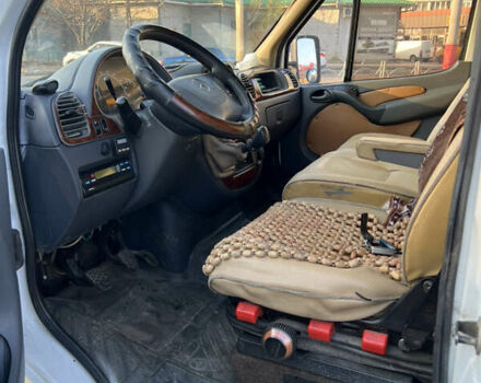 Белый Мерседес Sprinter, объемом двигателя 2.69 л и пробегом 356 тыс. км за 16500 $, фото 6 на Automoto.ua