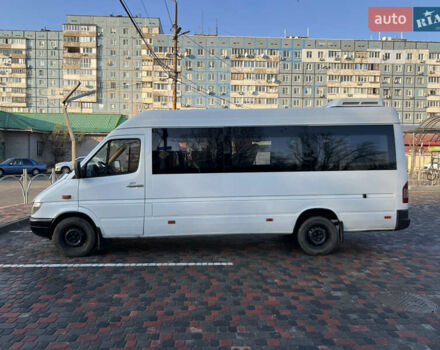Белый Мерседес Sprinter, объемом двигателя 2.69 л и пробегом 356 тыс. км за 16500 $, фото 3 на Automoto.ua
