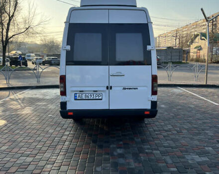 Белый Мерседес Sprinter, объемом двигателя 2.69 л и пробегом 356 тыс. км за 16500 $, фото 2 на Automoto.ua