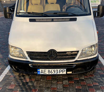 Белый Мерседес Sprinter, объемом двигателя 2.69 л и пробегом 356 тыс. км за 16500 $, фото 1 на Automoto.ua