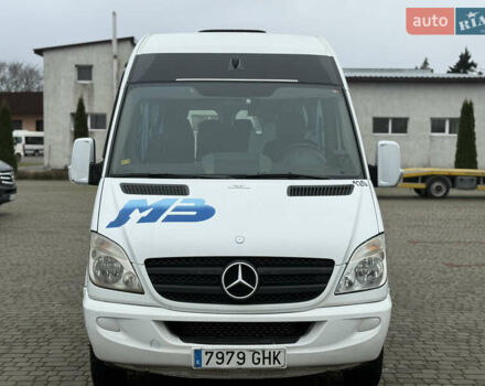 Белый Мерседес Sprinter, объемом двигателя 2.14 л и пробегом 352 тыс. км за 29000 $, фото 2 на Automoto.ua