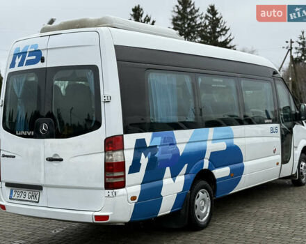 Белый Мерседес Sprinter, объемом двигателя 2.14 л и пробегом 352 тыс. км за 29000 $, фото 4 на Automoto.ua