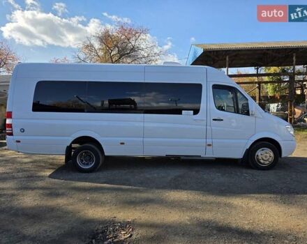 Мерседес Sprinter 2010 у Чернівцях на Automoto.ua Білий Мерседес Sprinter, об'ємом двигуна 2.99 л та пробігом 341 тис. км за 33000 $, фото 10 на Automoto.ua