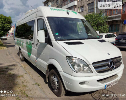 Белый Мерседес Sprinter, объемом двигателя 2.1 л и пробегом 427 тыс. км за 22800 $, фото 3 на Automoto.ua