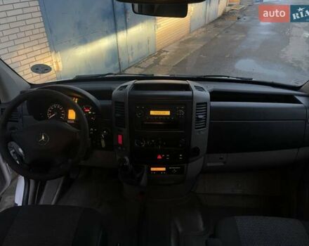 Белый Мерседес Sprinter, объемом двигателя 2.2 л и пробегом 350 тыс. км за 26900 $, фото 18 на Automoto.ua