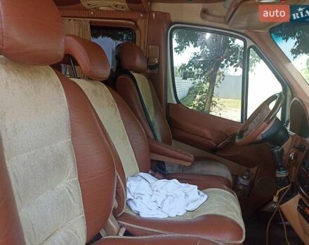 Білий Мерседес Sprinter, об'ємом двигуна 2.14 л та пробігом 700 тис. км за 30000 $, фото 4 на Automoto.ua