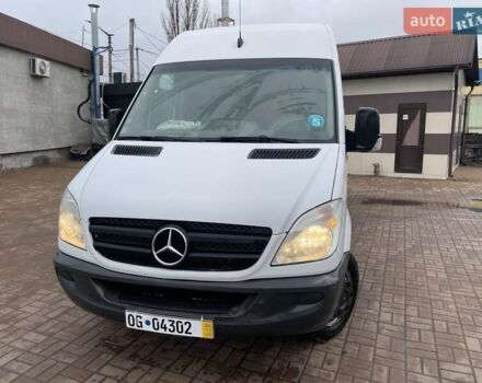 Белый Мерседес Sprinter, объемом двигателя 2.2 л и пробегом 350 тыс. км за 26900 $, фото 11 на Automoto.ua