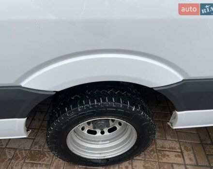 Белый Мерседес Sprinter, объемом двигателя 2.2 л и пробегом 350 тыс. км за 26900 $, фото 9 на Automoto.ua