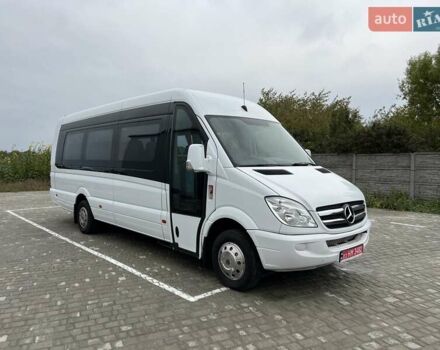 Белый Мерседес Sprinter, объемом двигателя 3 л и пробегом 427 тыс. км за 43490 $, фото 1 на Automoto.ua