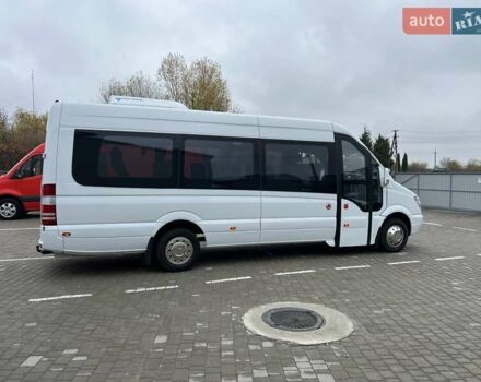 Белый Мерседес Sprinter, объемом двигателя 0 л и пробегом 424 тыс. км за 34990 $, фото 2 на Automoto.ua