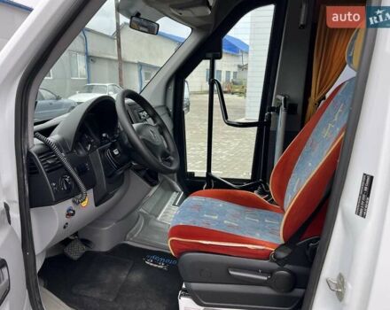 Белый Мерседес Sprinter, объемом двигателя 3 л и пробегом 427 тыс. км за 43490 $, фото 19 на Automoto.ua