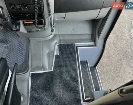 Белый Мерседес Sprinter, объемом двигателя 3 л и пробегом 584 тыс. км за 33700 $, фото 41 на Automoto.ua