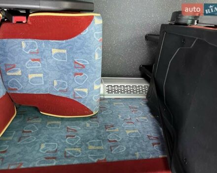 Белый Мерседес Sprinter, объемом двигателя 3 л и пробегом 427 тыс. км за 43490 $, фото 30 на Automoto.ua