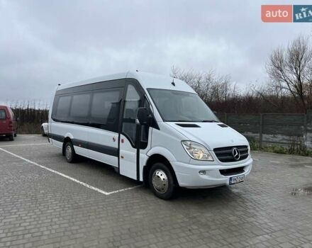 Белый Мерседес Sprinter, объемом двигателя 2.2 л и пробегом 496 тыс. км за 34500 $, фото 1 на Automoto.ua