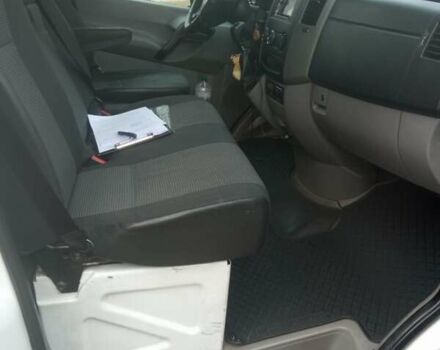 Белый Мерседес Sprinter, объемом двигателя 2.2 л и пробегом 650 тыс. км за 30000 $, фото 4 на Automoto.ua