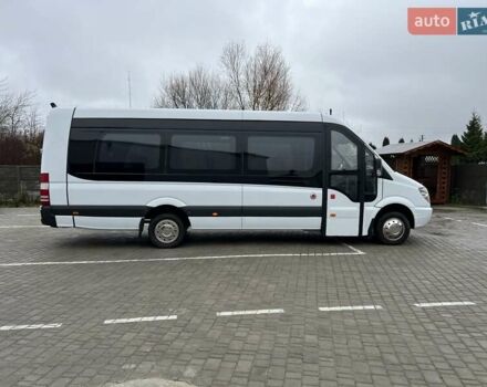 Белый Мерседес Sprinter, объемом двигателя 2.2 л и пробегом 496 тыс. км за 34500 $, фото 3 на Automoto.ua