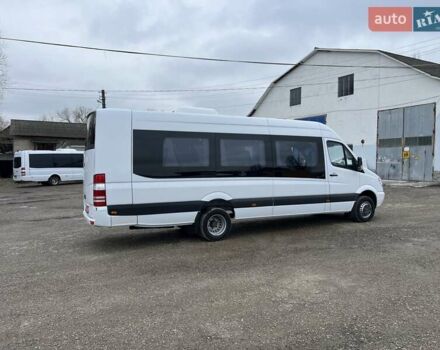 Белый Мерседес Sprinter, объемом двигателя 2.2 л и пробегом 406 тыс. км за 38500 $, фото 4 на Automoto.ua